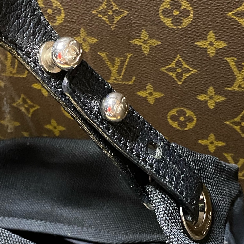 Black Chanel tote - Picture 10 of 16
